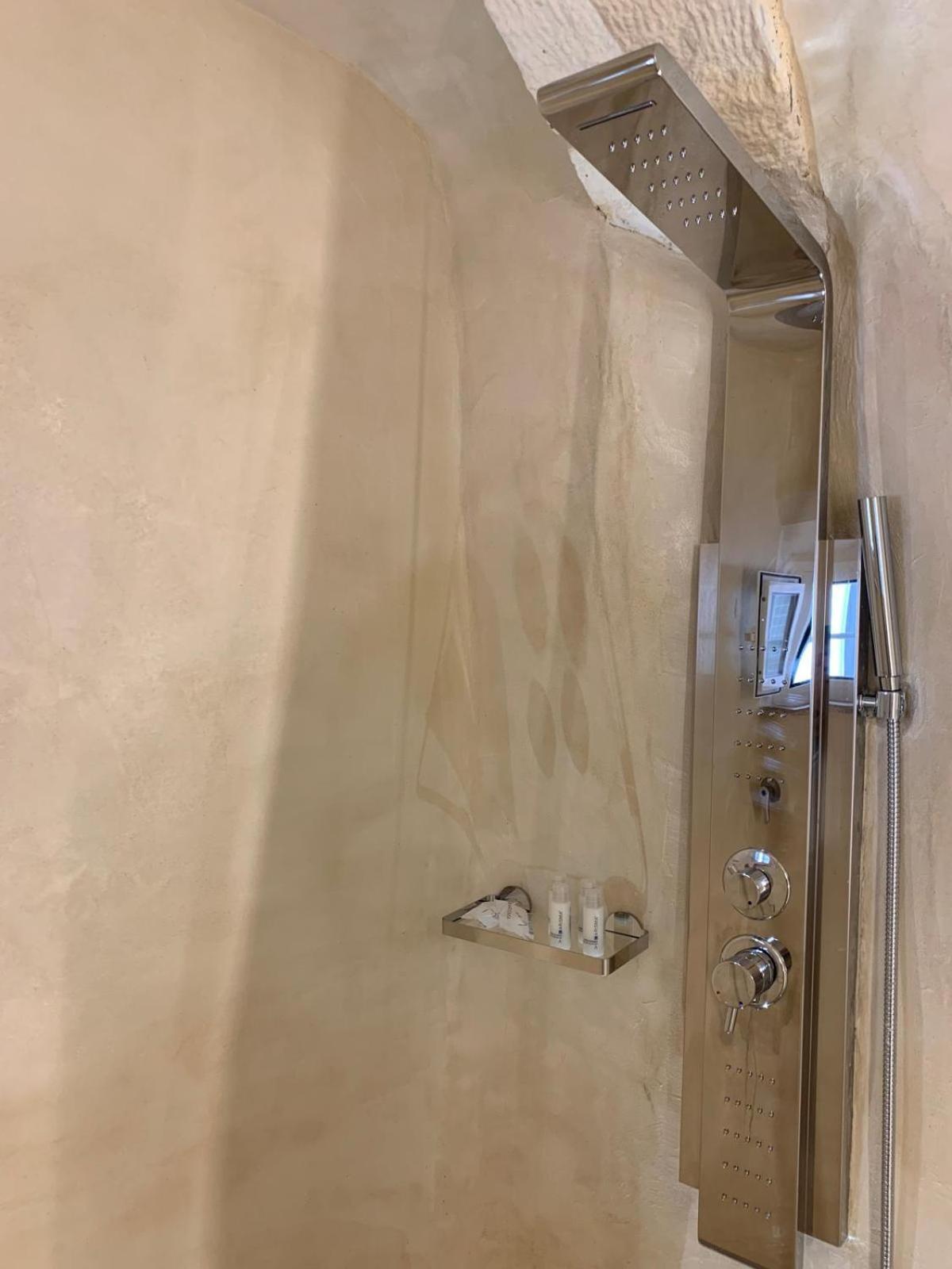 Atagio Luxury Room 오스투니 외부 사진